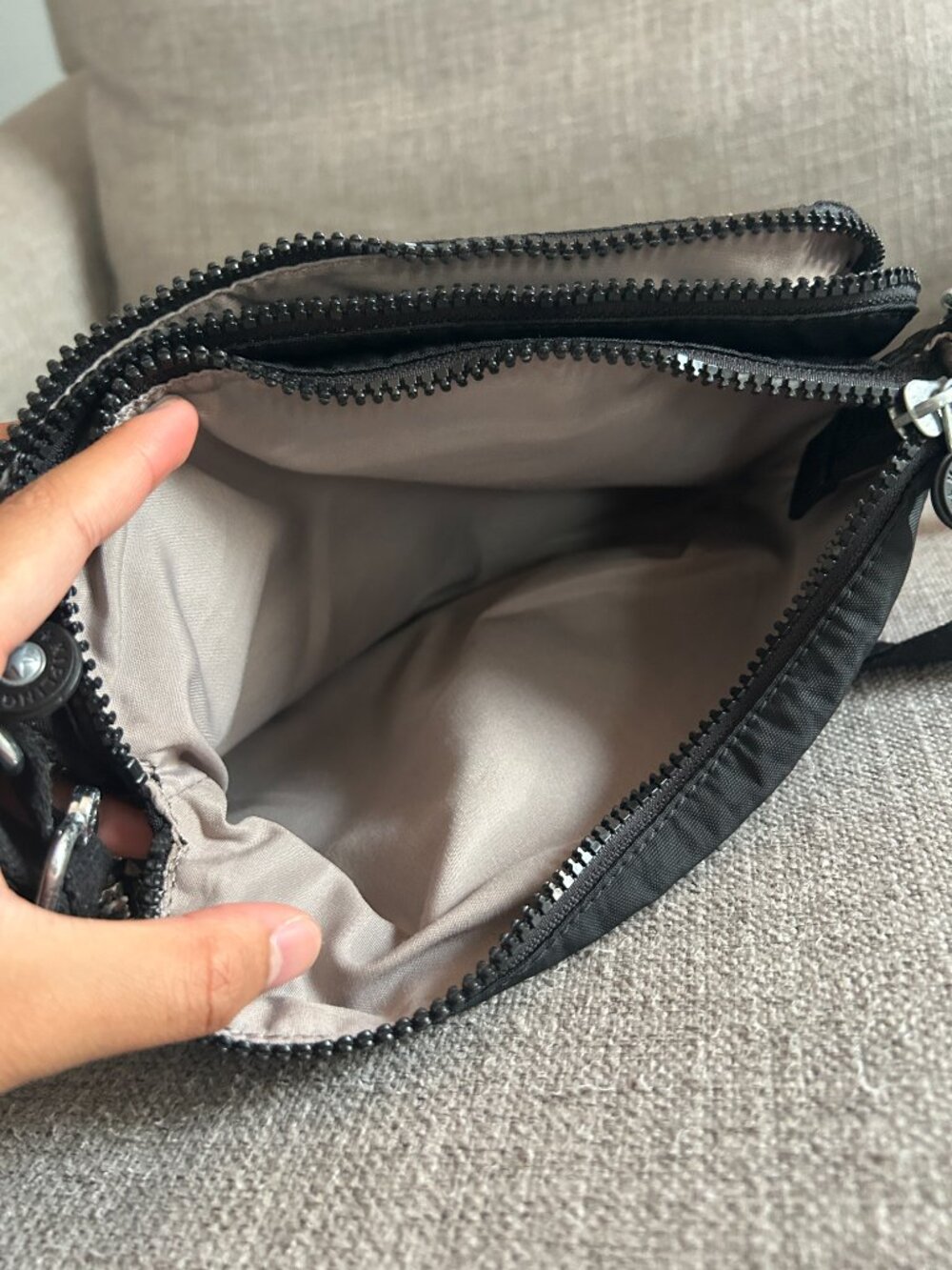 Kipling Black Nylon Crossbody Shoulder Bag Silver-Tone Monkey Keychain *Stains* - Picture 6 of 13